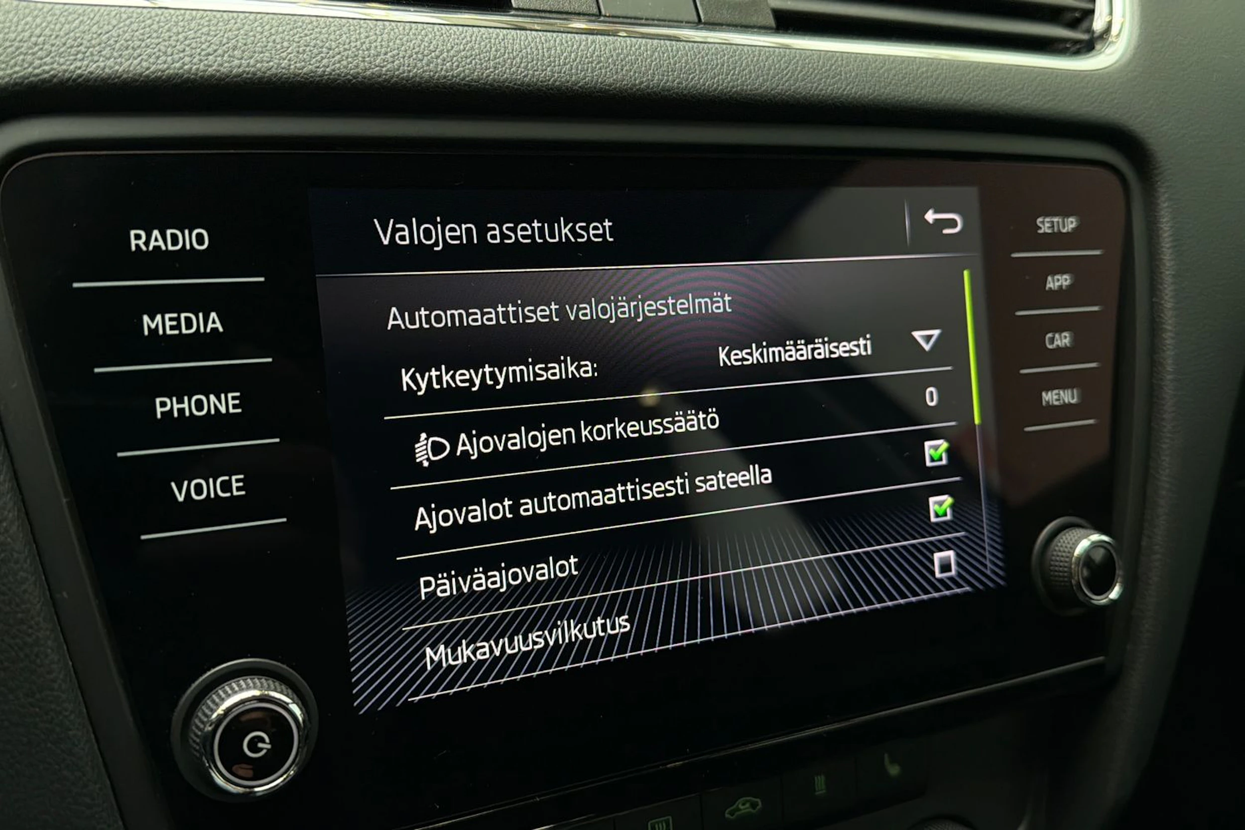 ruskea (beige) Skoda Octavia 2018 kuva 20.