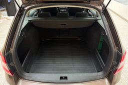 ruskea (beige) Skoda Octavia 2018 kuva 25.
