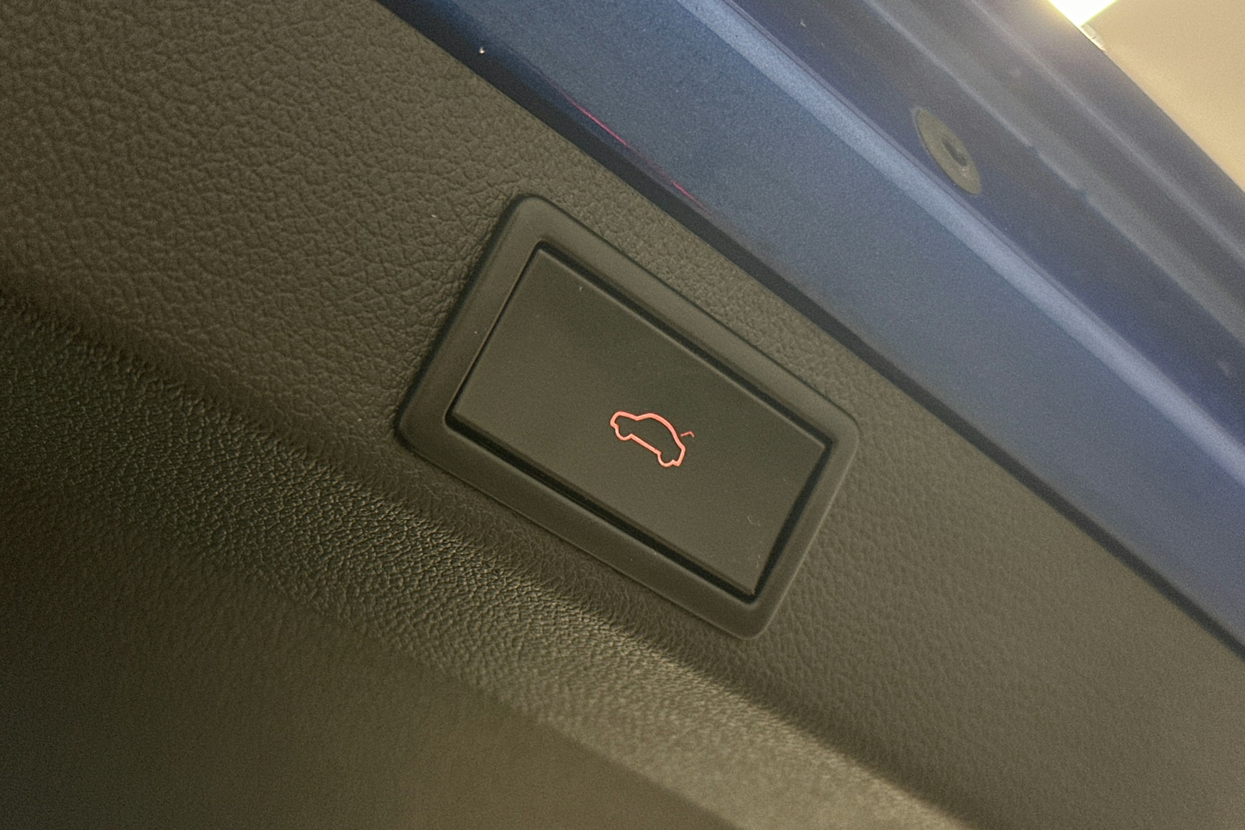 sininen Skoda Octavia 2018 kuva 15.