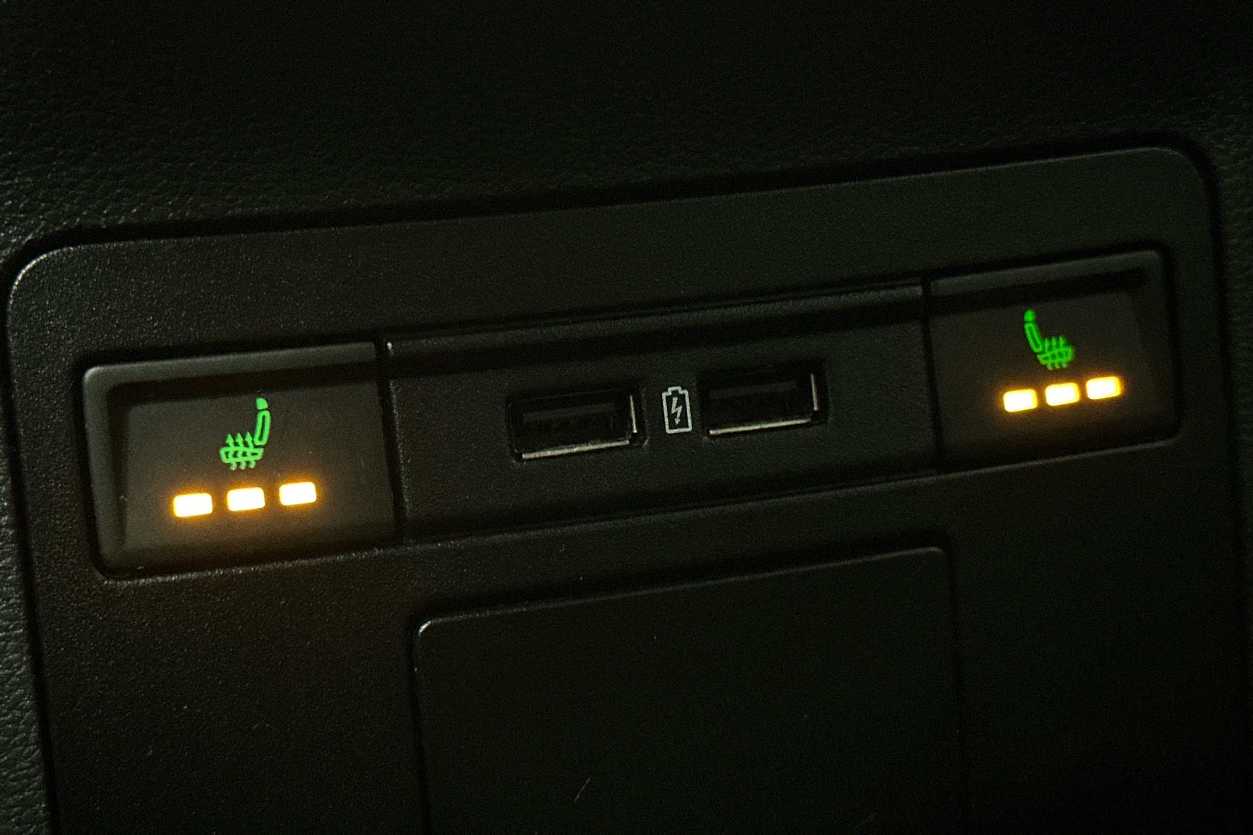 sininen Skoda Octavia 2018 kuva 16.