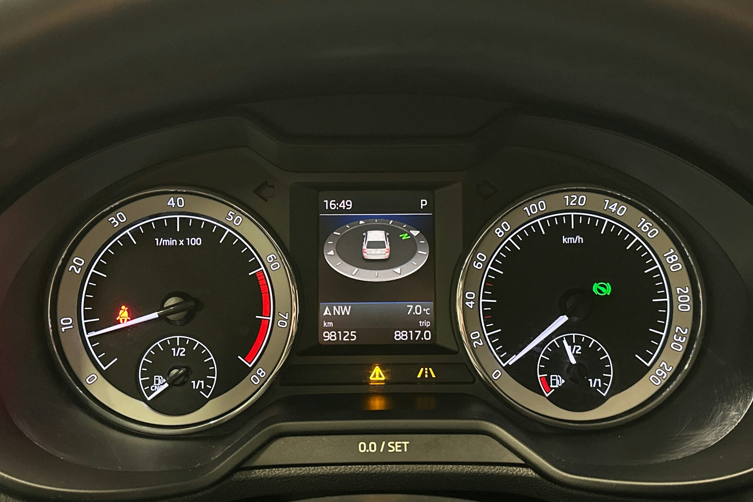 sininen Skoda Octavia 2018 kuva 22.