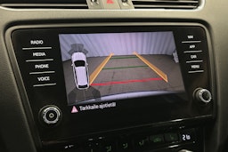 sininen Skoda Octavia 2018 kuva 28.