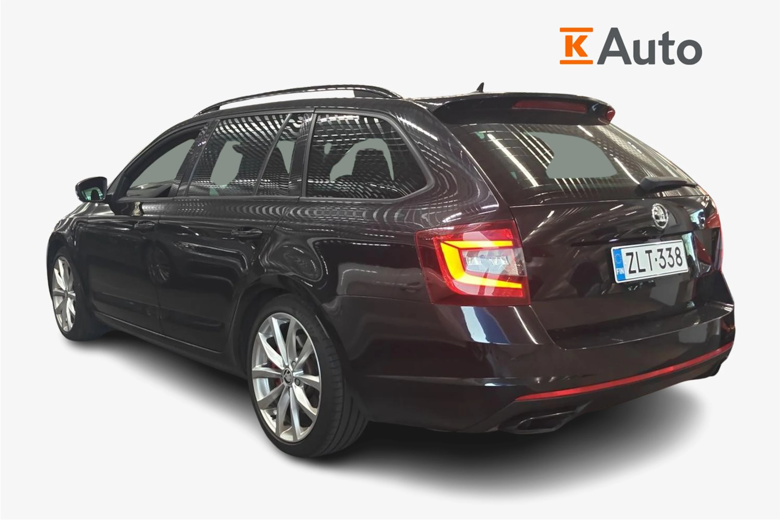 musta Skoda Octavia 2018 kuva 2.