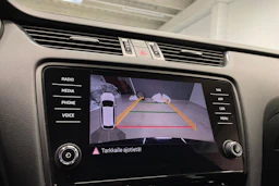 musta Skoda Octavia 2018 kuva 16.