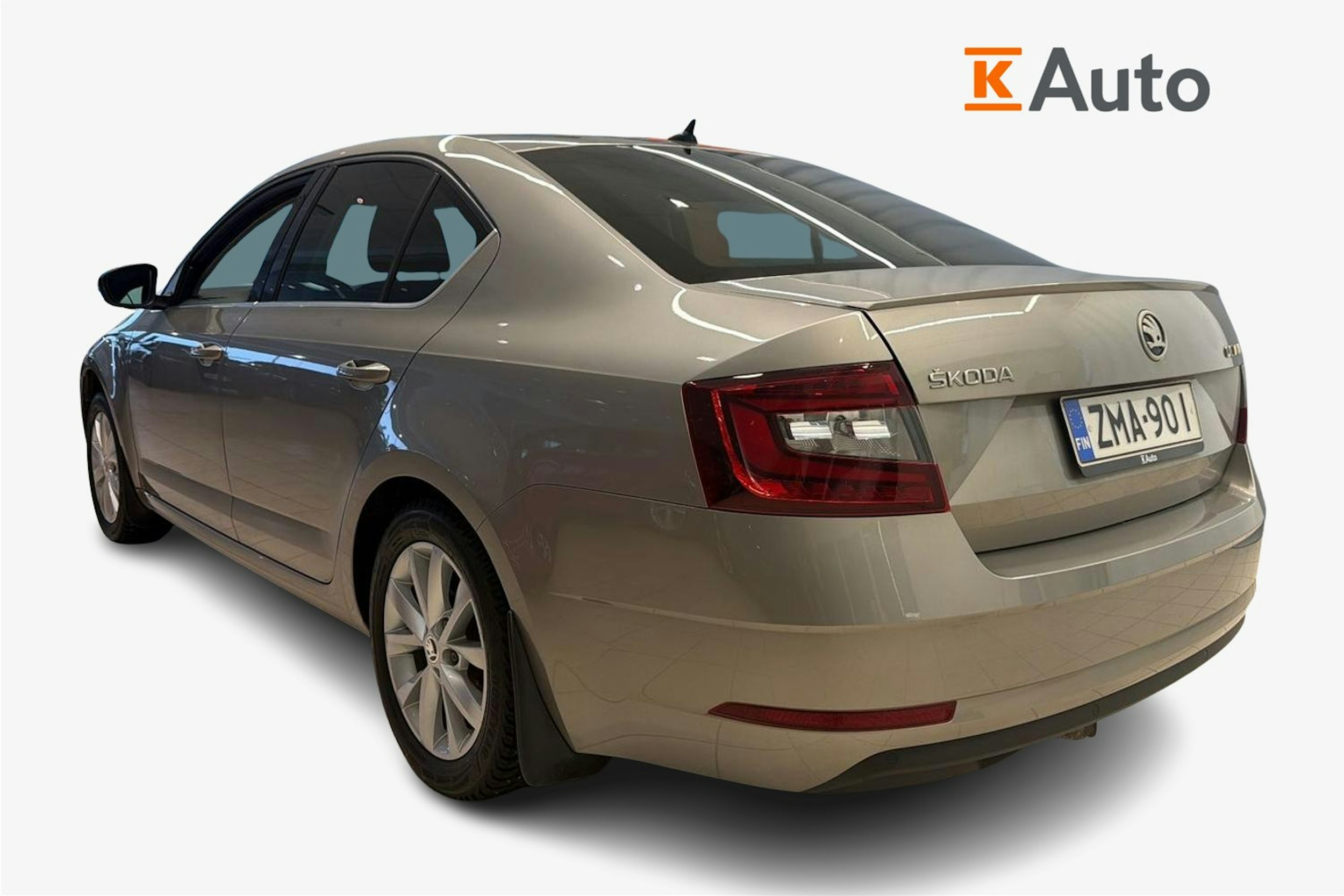 Ruskea (beige) Skoda OCTAVIA 2018 kuva 2.