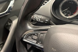 Ruskea (beige) Skoda OCTAVIA 2018 kuva 21.