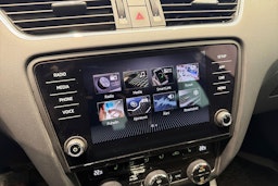 Ruskea (beige) Skoda OCTAVIA 2018 kuva 25.