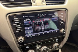 Ruskea (beige) Skoda OCTAVIA 2018 kuva 26.