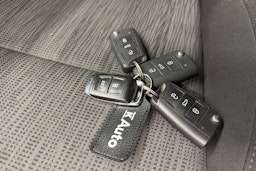 Ruskea (beige) Skoda OCTAVIA 2018 kuva 28.