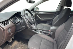 valkoinen Skoda Octavia 2018 kuva 3.