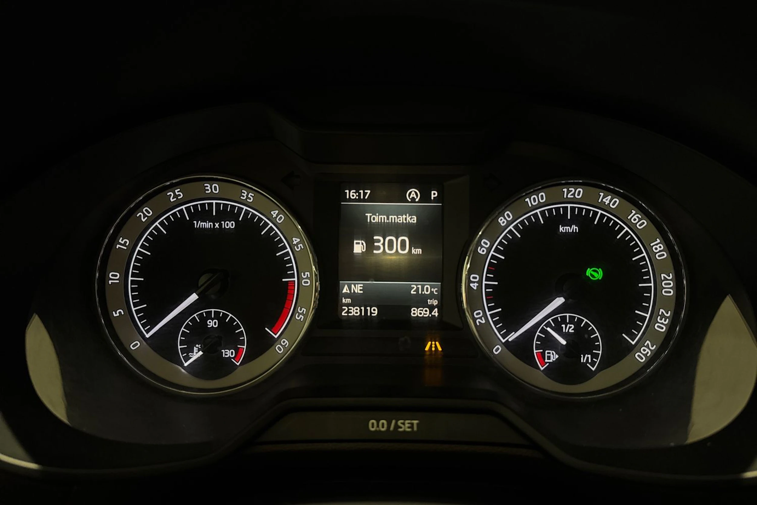 valkoinen Skoda Octavia 2018 kuva 16.