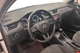valkoinen Skoda Octavia 2018 kuva 7.