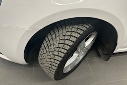 valkoinen Skoda Octavia 2018 kuva 13.