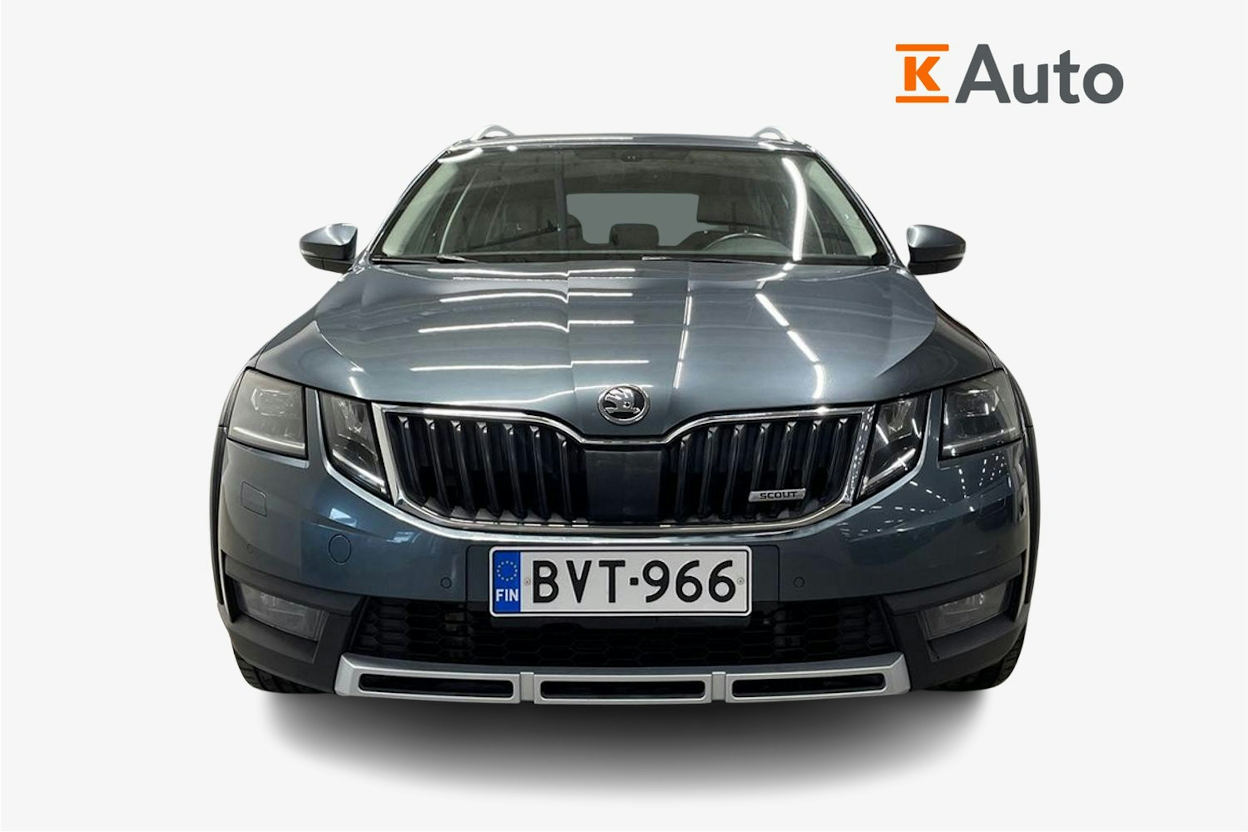 harmaa Skoda Octavia 2019 kuva 5.