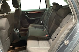 harmaa Skoda Octavia 2019 kuva 10.