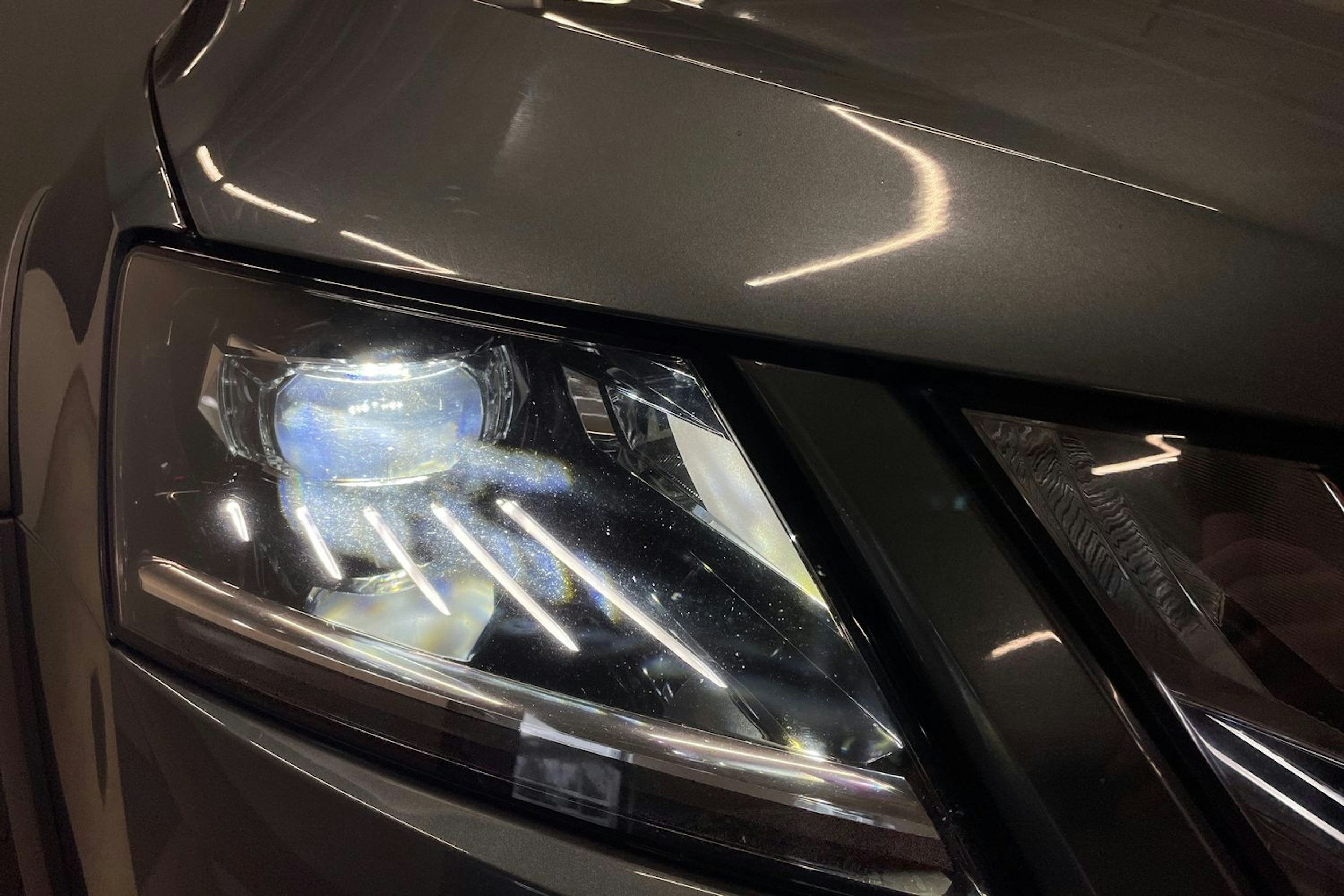 harmaa Skoda Octavia 2019 kuva 14.