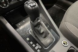 harmaa Skoda Octavia 2019 kuva 22.