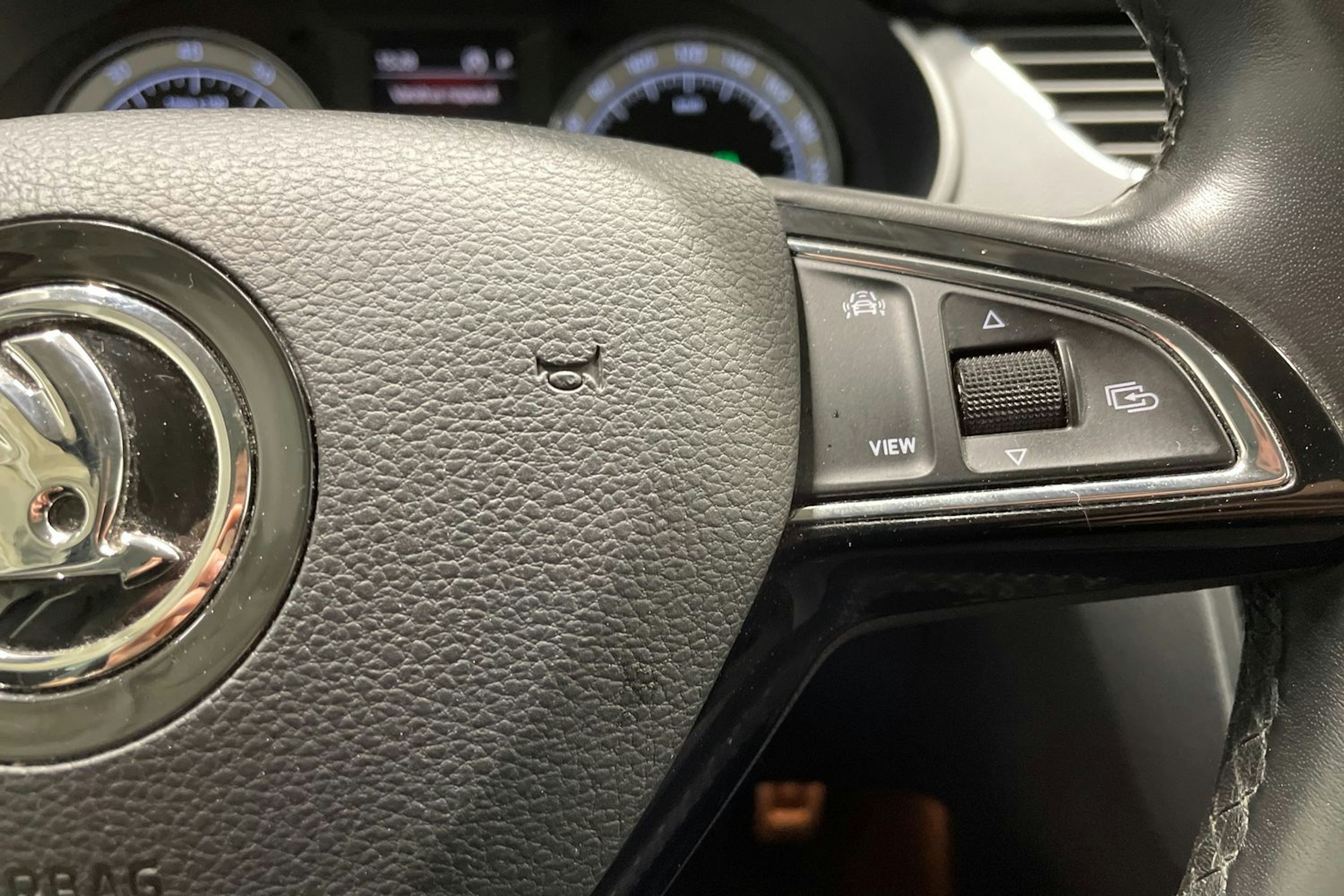harmaa Skoda Octavia 2019 kuva 27.