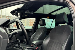 ruskea (beige) Skoda Octavia 2019 kuva 4.