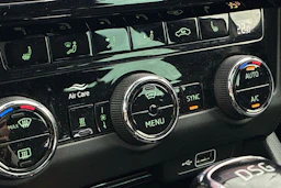 ruskea (beige) Skoda Octavia 2019 kuva 6.