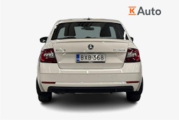 Valkoinen Skoda OCTAVIA 2019 kuva 3.