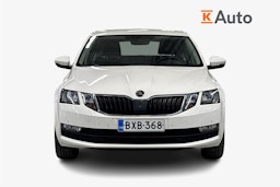 Valkoinen Skoda OCTAVIA 2019 kuva 4.