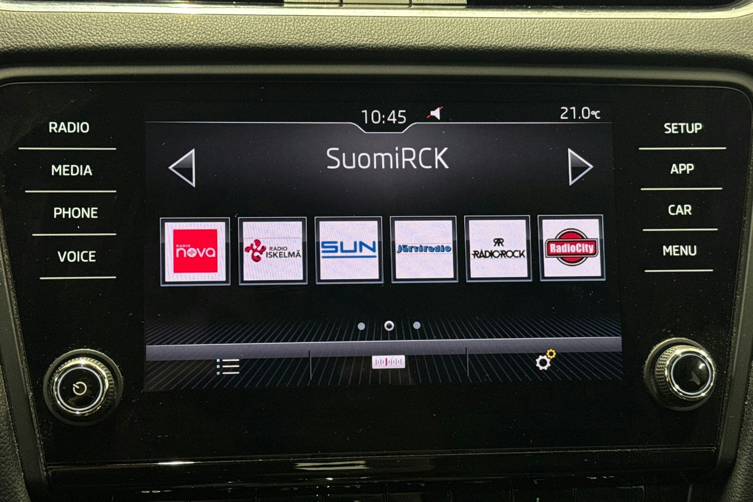 Valkoinen Skoda OCTAVIA 2019 kuva 18.