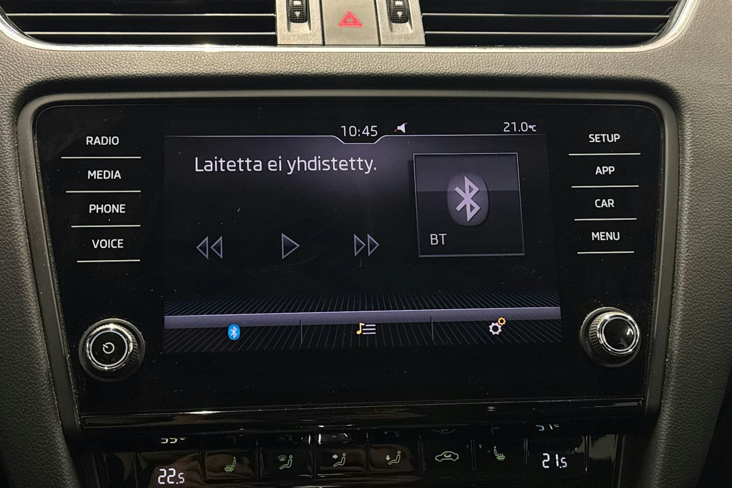 Valkoinen Skoda OCTAVIA 2019 kuva 19.