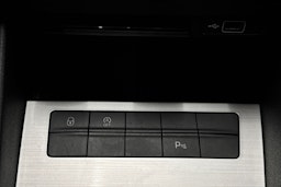 Valkoinen Skoda OCTAVIA 2019 kuva 23.