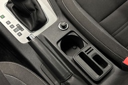Valkoinen Skoda OCTAVIA 2019 kuva 25.