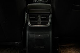 Valkoinen Skoda OCTAVIA 2019 kuva 27.