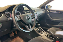 Sininen Skoda OCTAVIA 2019 kuva 3.