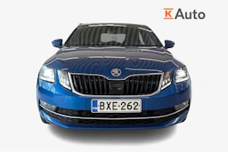 Sininen Skoda OCTAVIA 2019 kuva 4.