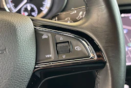 Sininen Skoda OCTAVIA 2019 kuva 12.