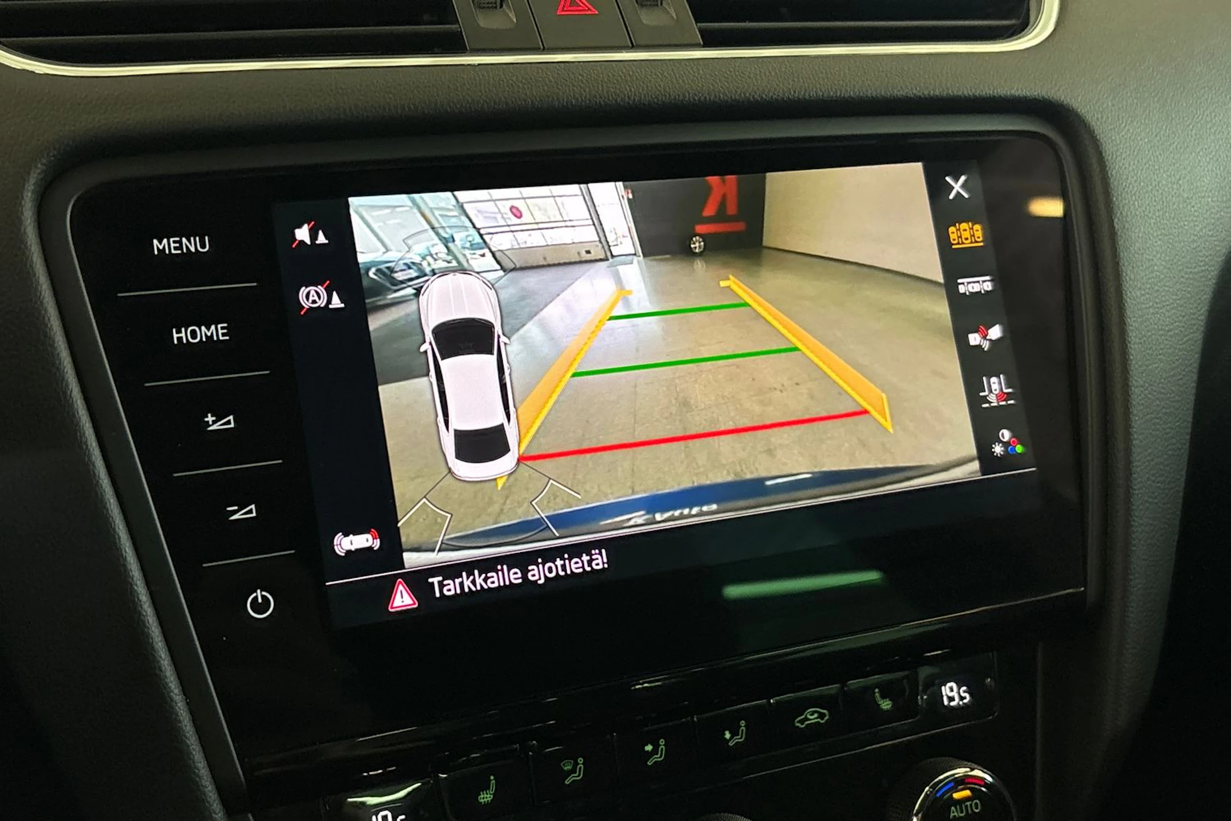 Sininen Skoda OCTAVIA 2019 kuva 16.