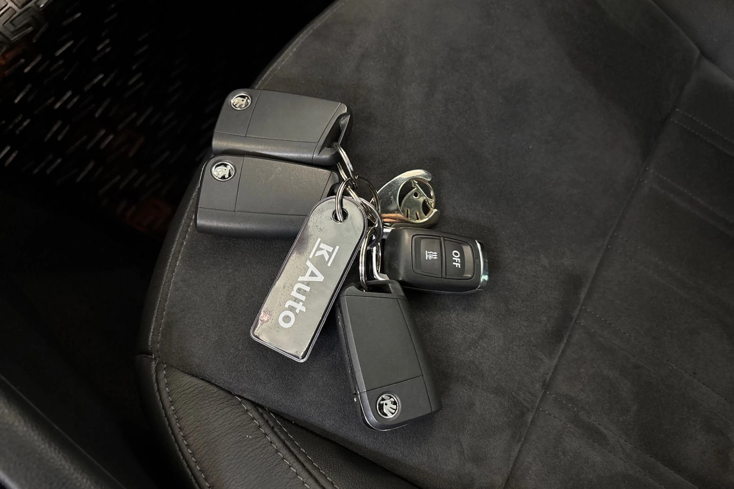 Sininen Skoda OCTAVIA 2019 kuva 19.