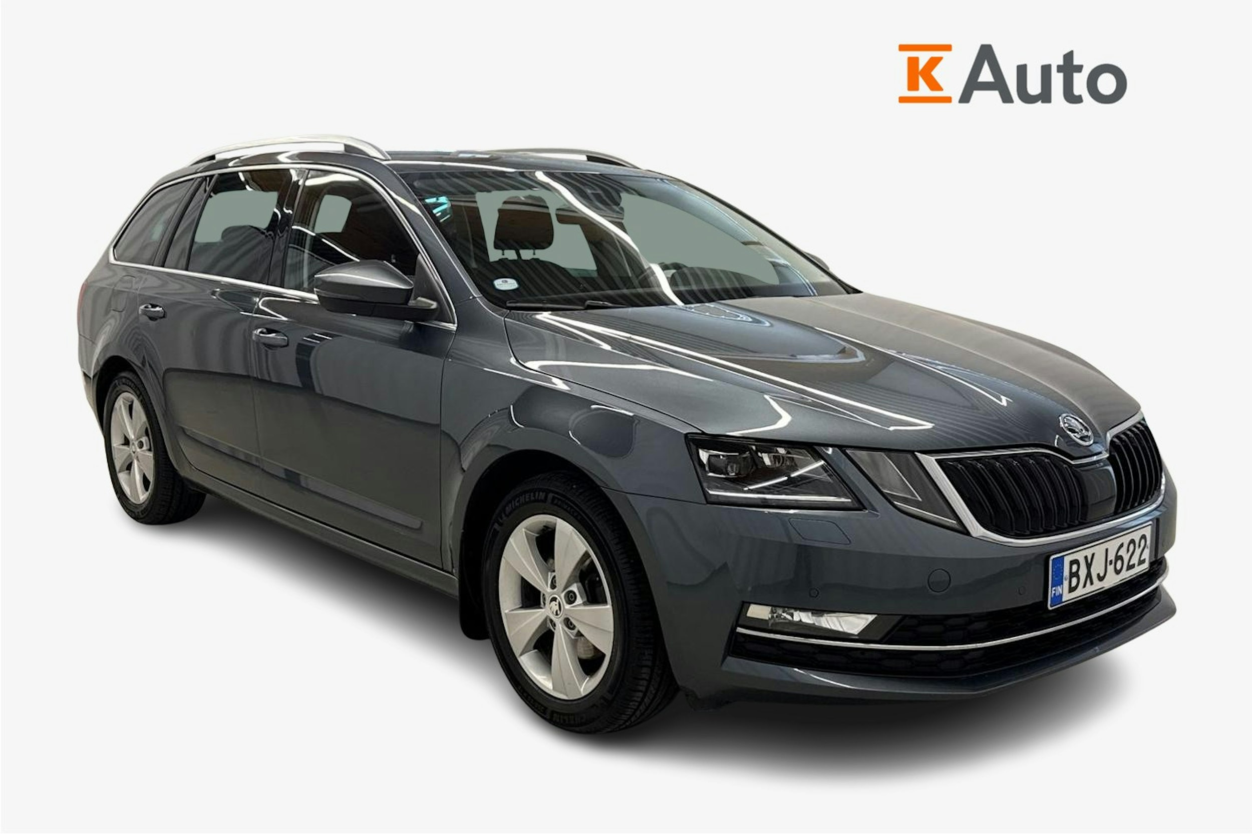 harmaa Skoda Octavia 2019 kuva 1.
