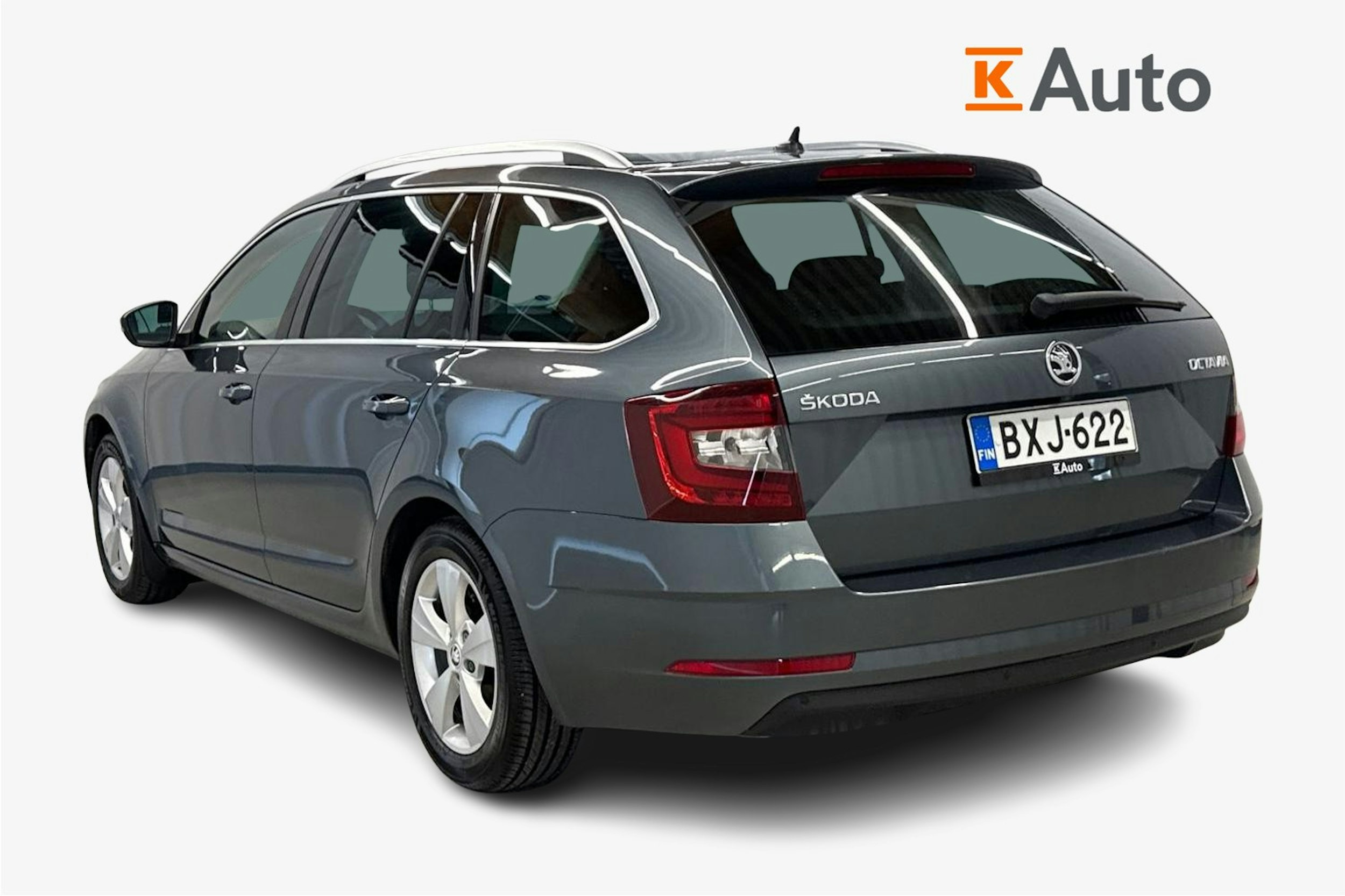 harmaa Skoda Octavia 2019 kuva 2.