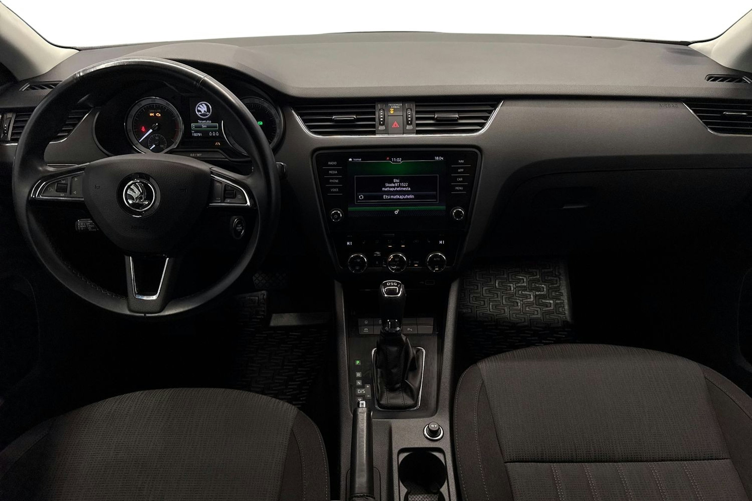 harmaa Skoda Octavia 2019 kuva 9.