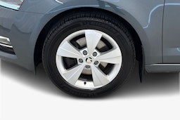harmaa Skoda Octavia 2019 kuva 11.
