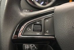 harmaa Skoda Octavia 2019 kuva 15.