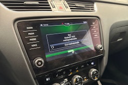 harmaa Skoda Octavia 2019 kuva 16.