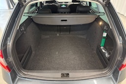 harmaa Skoda Octavia 2019 kuva 20.