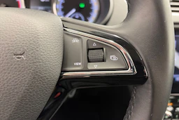 harmaa Skoda Octavia 2019 kuva 15.