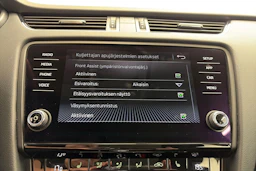 harmaa Skoda Octavia 2019 kuva 18.