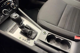 harmaa Skoda Octavia 2019 kuva 20.