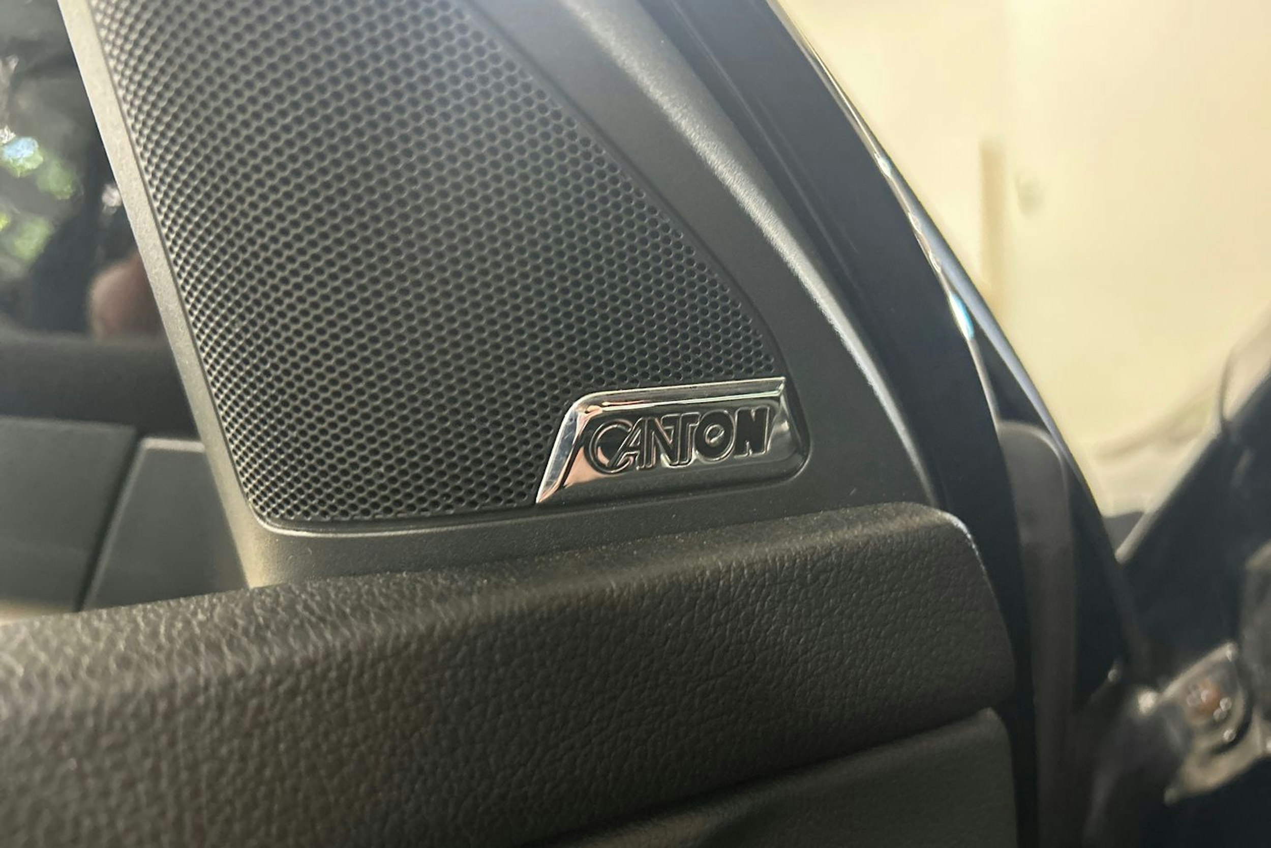 musta Skoda Octavia 2019 kuva 17.