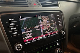 musta Skoda Octavia 2019 kuva 24.