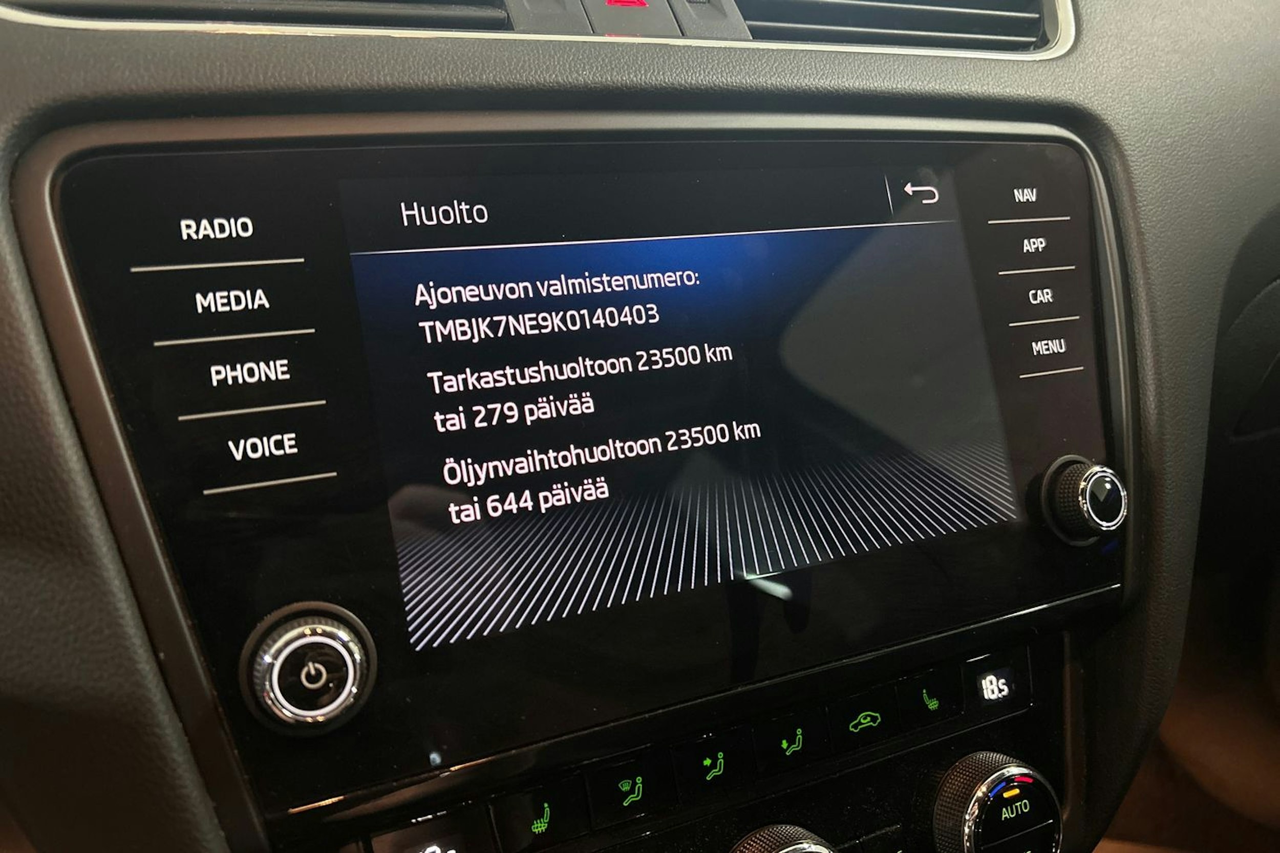 musta Skoda Octavia 2019 kuva 28.