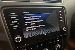 musta Skoda Octavia 2019 kuva 28.